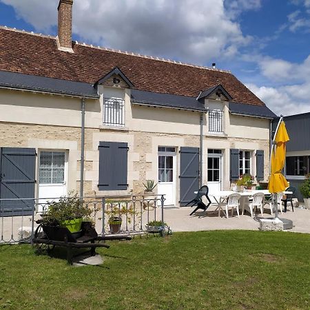 Les Ormeaux Hotel Oisly Bagian luar foto