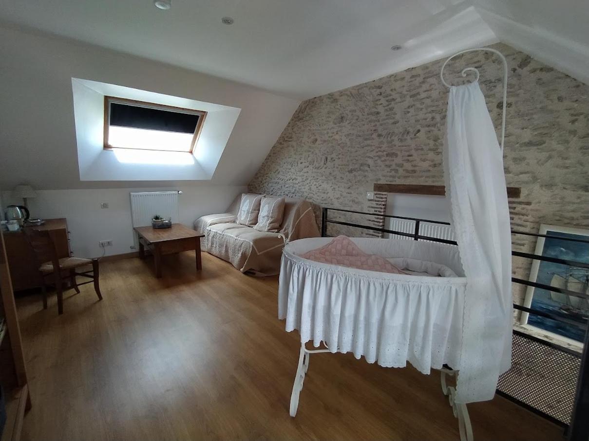 Les Ormeaux Hotel Oisly Bagian luar foto